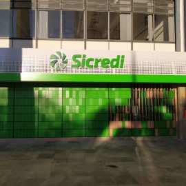 fachada-acm-comunicacao-visual-bs-cv-porto-alegre-rs-3